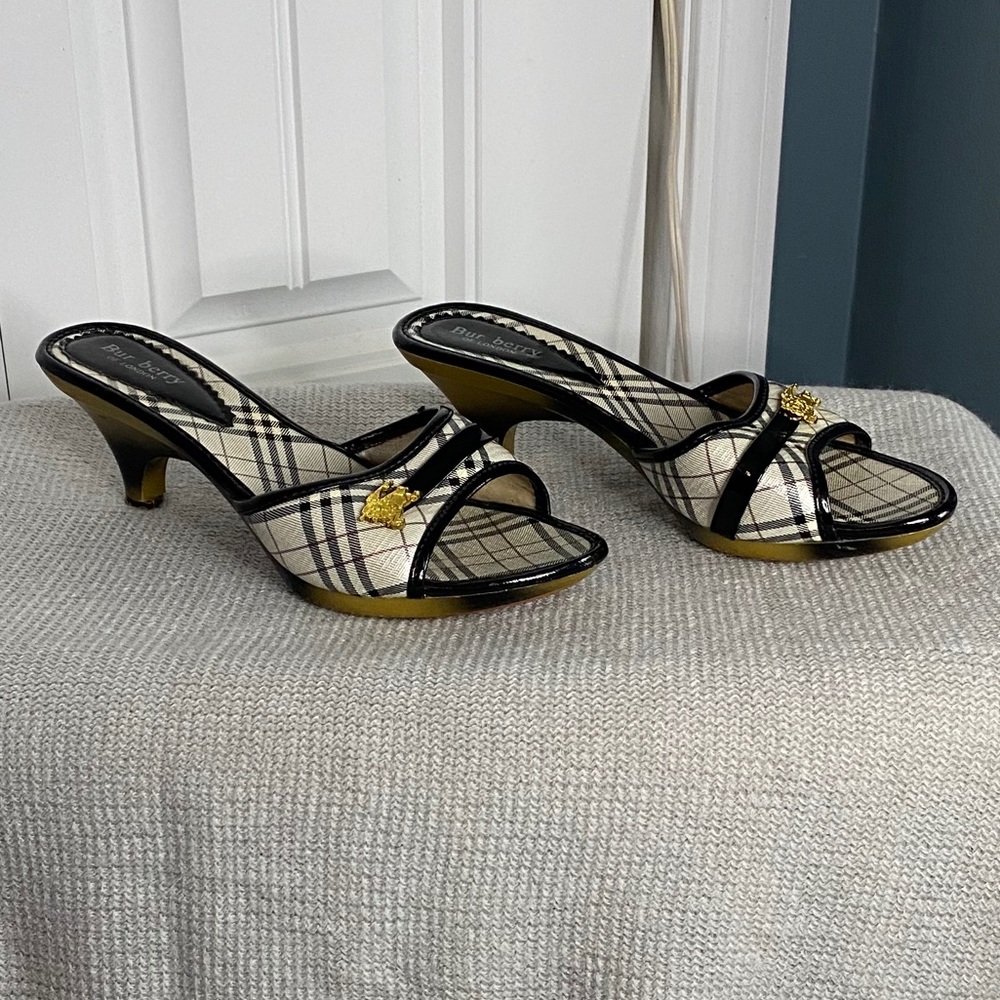 Burberry heels size 7